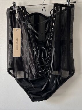 Perfect Corset Women’s Large Black Sheer Lace up Shapewear Bodysuit Hook & Eye